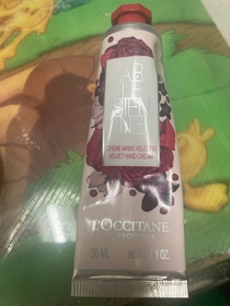 劉肥貓-L'Occitane en Provence亞爾女神柔滑潤手霜_1