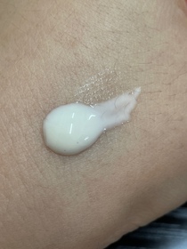 Pinky-APIVITA紅酒抗皺緊緻精華_2