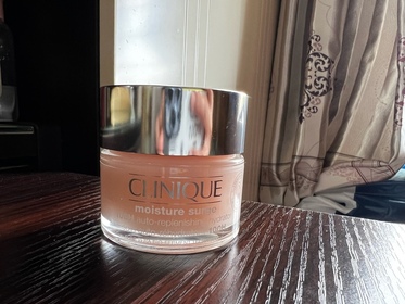 Maggie_Yung-CLINIQUE100小時自我修護水嫩補濕啫喱(粉紅爆水啫喱)_1