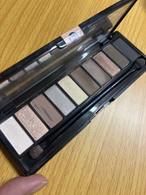 shadow影子-Loreal Paris10色裸系眼影盒_1