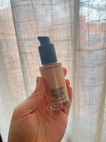 mtbcbee-M.A.C專業無瑕霧鏡粉底 SPF15/PA++_1