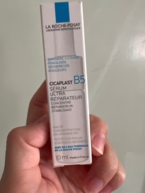 nicolebuzz-LA ROCHE-POSAYB5修復強韌精華_1