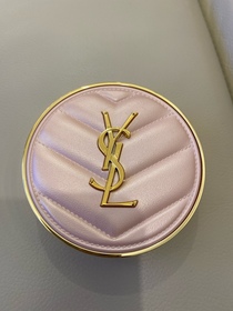 Yolanda Kwok-YSL BEAUTÉ明彩輕透亮肌氣墊粉底_1