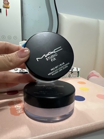 Fannie-M.A.C專業無瑕輕透濾鏡蜜粉_1