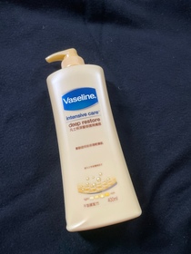 Charlotte-Vaseline深層修護潤膚露_2