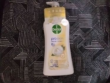 Suidan-Dettol 滴露ProSkin深層滋潤親膚沐浴乳霜 - 白茶花與溫泉礦物清香_1