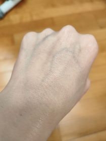 Adrian-NIVEA果萃雙效C&A淡斑亮白精華凝乳_3