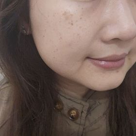 Wong Ha-LAURA MERCIER水光修護輕粉底霜_1