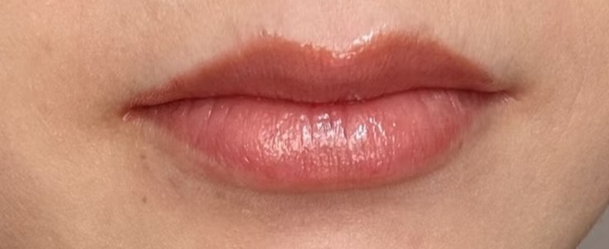 Kitty -M.A.C水晶鏡光唇蜜_2