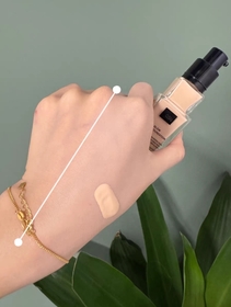 Fng-GIVENCHY稜鏡柔光精華粉底液_1