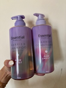 Ky111-EssentialEssential Premium 18 – MEA 髮の屏障 光感水潤護髮素_1