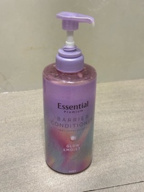 何呵呵-EssentialEssential Premium 18 – MEA 髮の屏障 光感水潤護髮素_2