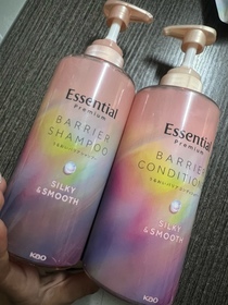 Ting Ting Ng-EssentialEssential Premium 18 – MEA 髮の屏障 絲滑柔順護髮素_3