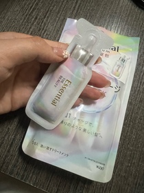 Ting Ting Ng-EssentialEssential Premium 18 – MEA美容魔髮包_1