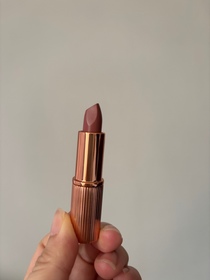 Water-Charlotte Tilbury摩登霧感唇膏_1
