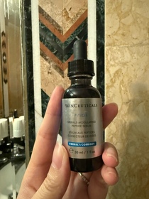 Kmggigi-SkinCeuticals胜肽抗皺精華_1