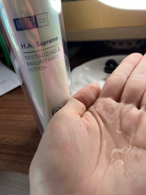 Wendy-HADA LABO 肌研H.A. Supreme 透亮活力精萃水_2