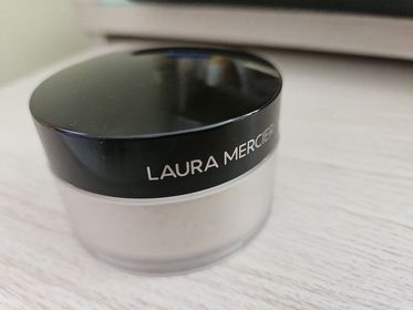 lonia-LAURA MERCIER柔光透明蜜粉_1