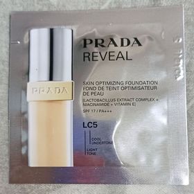 mandy-PRADA BeautyPrada Reveal 原光新肌粉底液_1