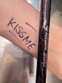 Tobimak-KISSME纖細眼線液_4