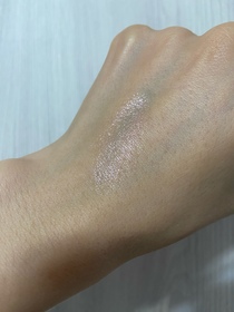 Candy Ng-ETVOS光感美肌礦物眼影膏_3