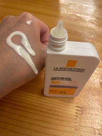 Viannie-LA ROCHE-POSAYANTHELIOS UVMUNE 400全效廣譜輕盈隔離乳液 【抗斑配方】_1
