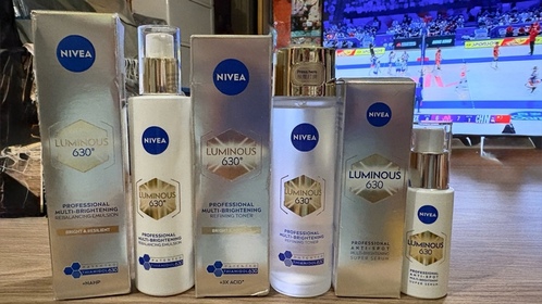 Karen Liang-NIVEALUMINOUS630 專研多重淡斑透白煥膚精華水 (630精華水)_1