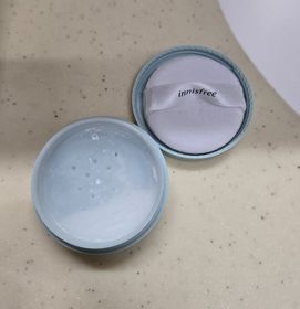 shinchan-INNISFREE控油礦物散粉 (礦物控油碎粉)_3
