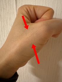 bibikiu-LAURA MERCIER粉嫩柔焦保濕蜜粉_1