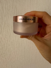 bibikiu-LAURA MERCIER粉嫩柔焦保濕蜜粉_2