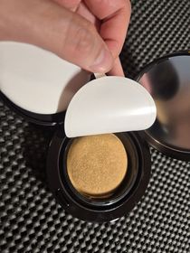 lwy1234-BOBBI BROWN無重輕霧氣墊粉底 SPF 40 PA+++_4