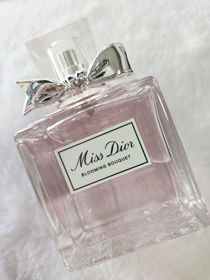 Sophia-DiorMiss Dior Blooming Bouquet 淡香薰_1