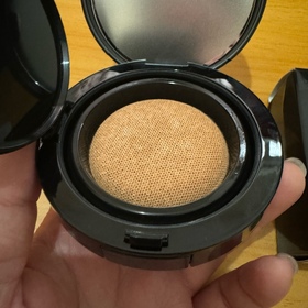 Hw226-BOBBI BROWN無重輕霧氣墊粉底 SPF 40 PA+++_3