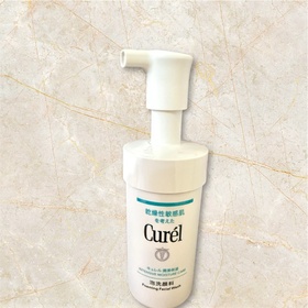 Akassoo-Curél豐盈泡沫潔面乳_1