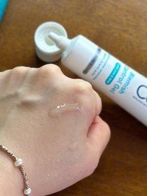 Kiki Wong-CeraVe多重酸抗瑕疵修護精華_1