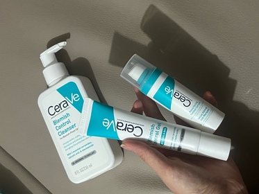 jas2468f-CeraVe去油抗瑕疵白泥潔膚露_2