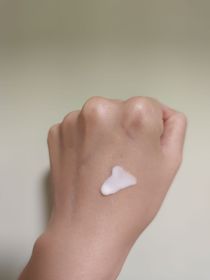 Kitty -Clé de Peau Beauté鉑鑽日間防曬活膚乳液 SPF25 PA+++_2