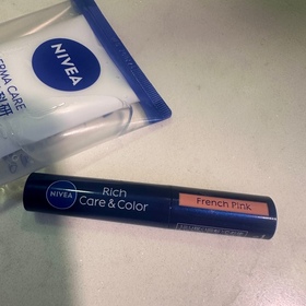 Kelvin-NIVEA豐盈潤色護唇膏_1