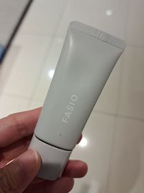 Mo Wong-FASIO長效防曬防水亮膚妝前底霜_1