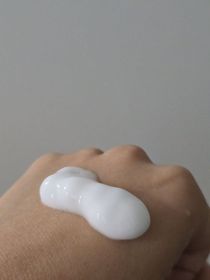 gucci0831-SOFINA iP水光去角質碳酸慕絲精華_3