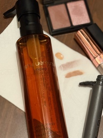 shirley-shu uemura 植村秀ultime8 琥珀山茶花養膚潔顏油_2