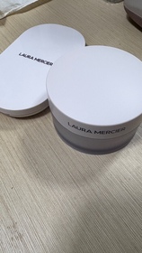 YY-LAURA MERCIER柔焦保濕蜜粉_2