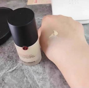 Fng-ARMANI BeautyPower Fabric Pro 專業柔霧持妝粉底液_1