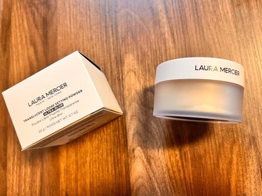 jojoma123-LAURA MERCIER柔焦保濕蜜粉_1