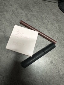 _.0406._-ettusais極幼持色眼線液_1