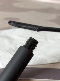 Emily Leung-ettusais魔束捲翹睫毛底膏_2