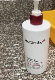 Fng-MedicubeRED抗痘沐浴乳_1