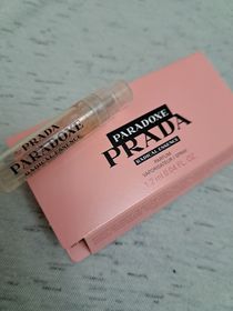 Mo Wong-PRADA BeautyPrada Paradoxe Radical Essence 香水_1