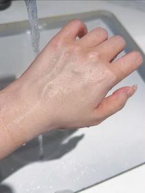 Fng-ARMANI Beauty水潤絲光氣墊修護粉底_1