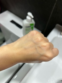 jenny_leung-CeraVe溫和洗卸二合一潔膚露_4